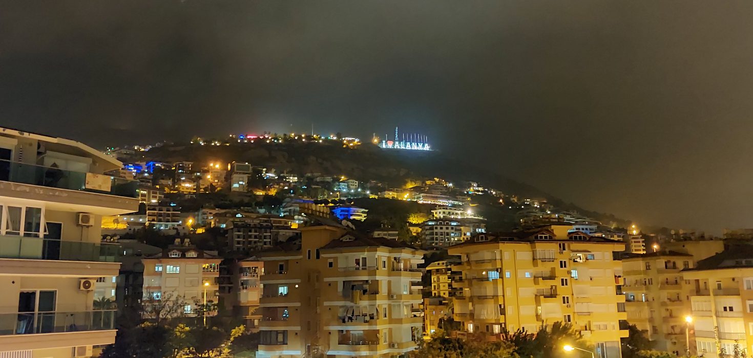 Alanya Merkezde VatandaŞliĞa Uygun 6+1 Satilik Daİre 51