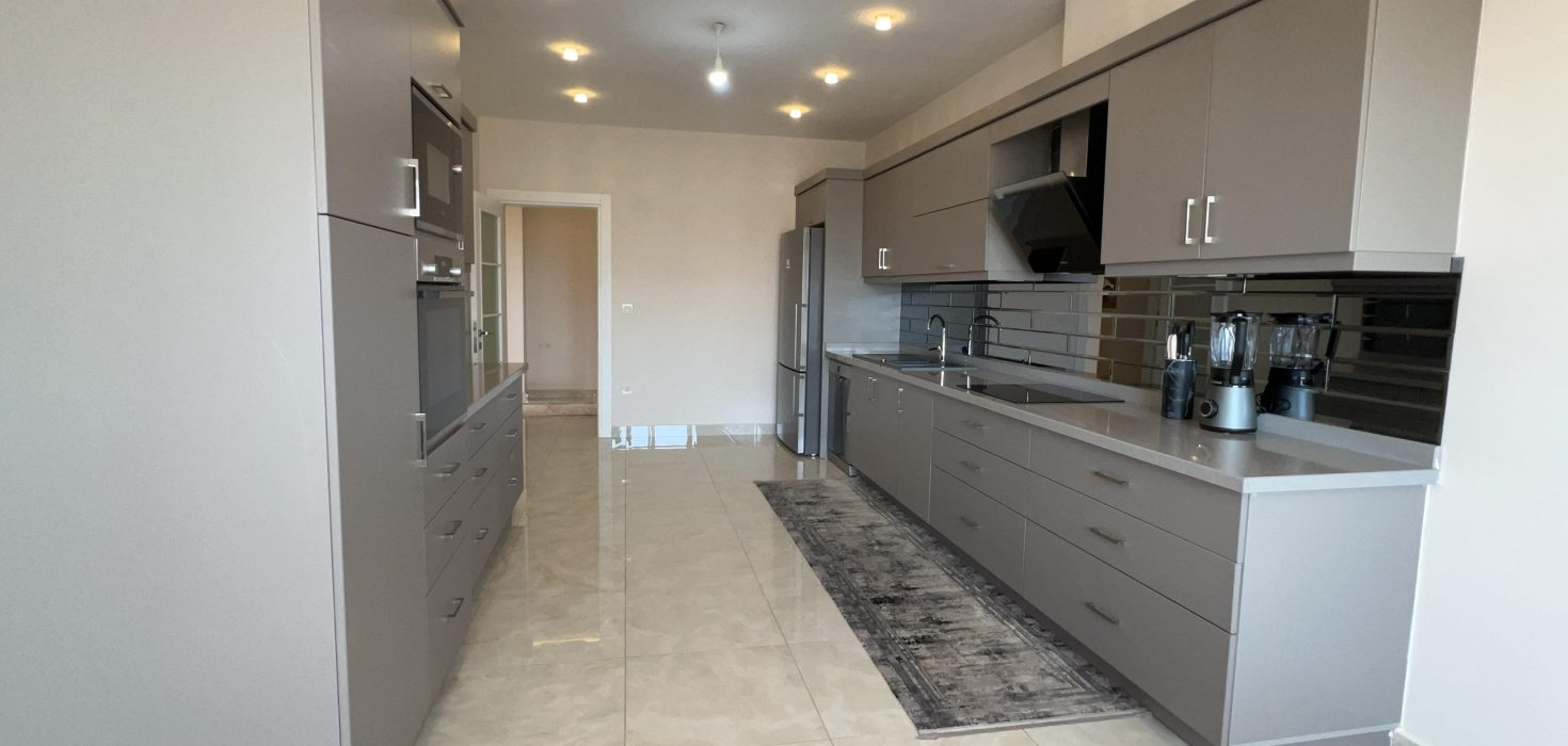 Mahmutlar Sonas Star Residence 4+1 Flat For Sale With Sea And Castle View 2