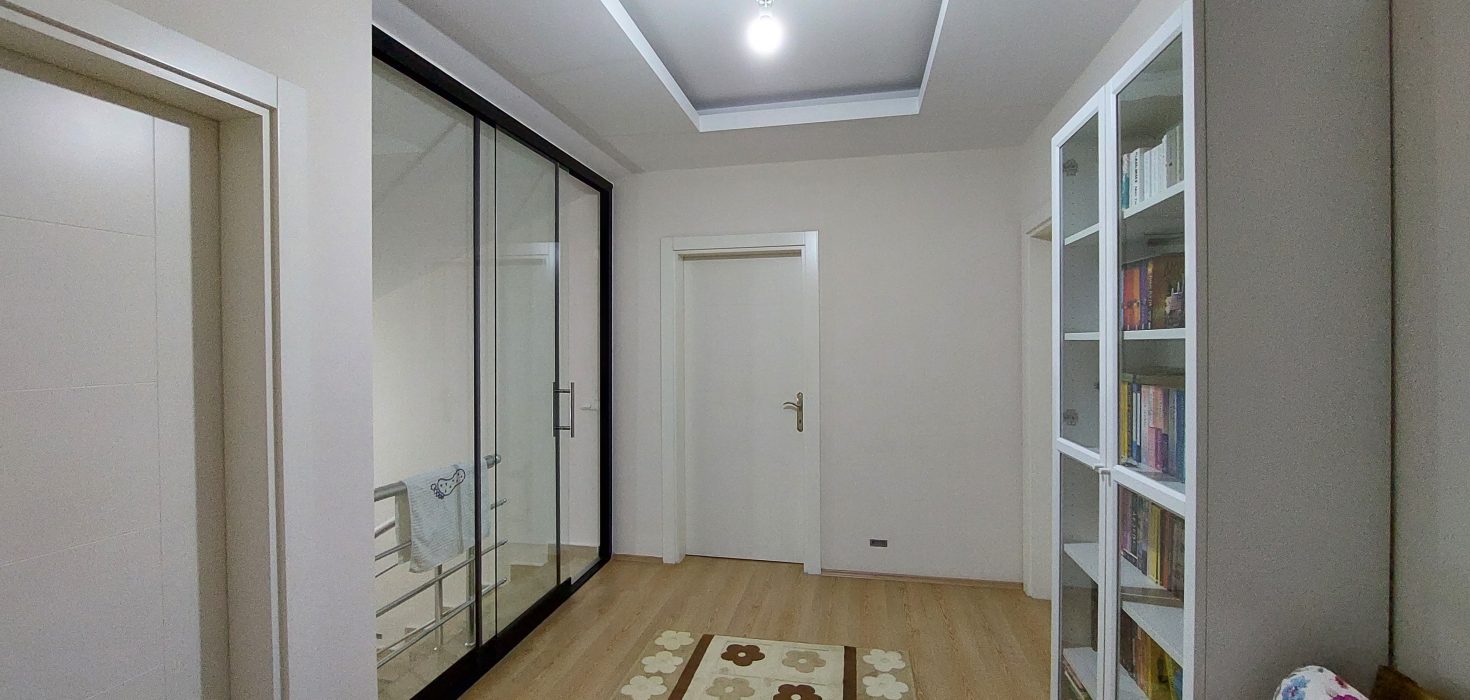 Hatice Sultan Apt. Hacet 6+1 14